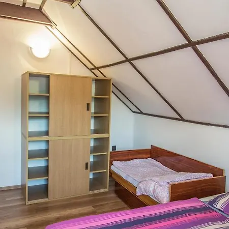 Aranysello Vendeghaz Abádszalók